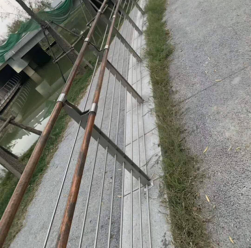 不鏽鋼樓梯護欄(lán) 不鏽鋼樓梯護欄